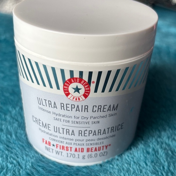 First Aid Beauty Ultra Repair Cream -Sealed/ Brand New - Picture 2 of 6